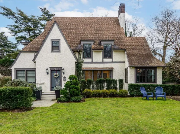 63 Magnolia Avenue, Garden City, NY 11530