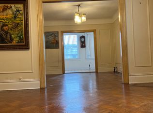 28-16 29th St #2, Astoria, NY 11102