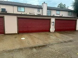 12300 Brookglade Cir #124 — Photo 2