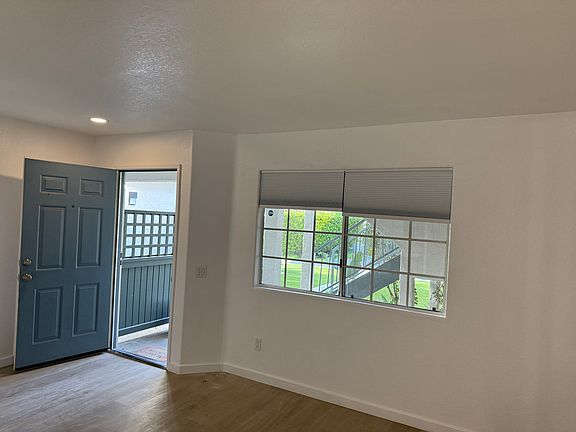5th image of 564 Davidson St APT B