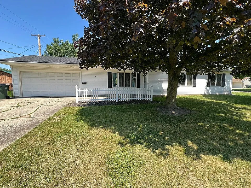 10 Fairview Dr
