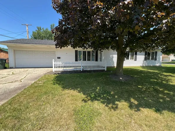 10 Fairview Dr, Depew, NY 14043