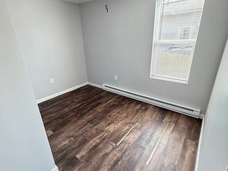 98 Roberts St #1 — Photo 10