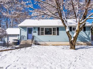 106 Riverview Ter, Riverdale Boro, NJ 07457