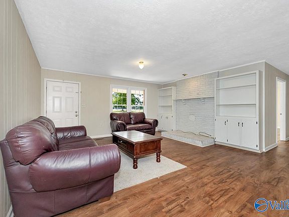 4th image of 21 Blanche Cir