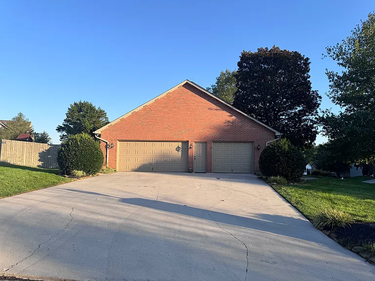 7712 Windwood Dr — Photo 23