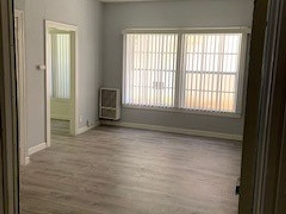 4th image of 4144 W Adams Blvd APT 04