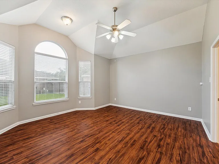 3122 Schumann Oaks Dr — Photo 18