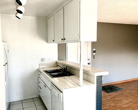 3rd image of 1826 S Bundy Dr APT 7