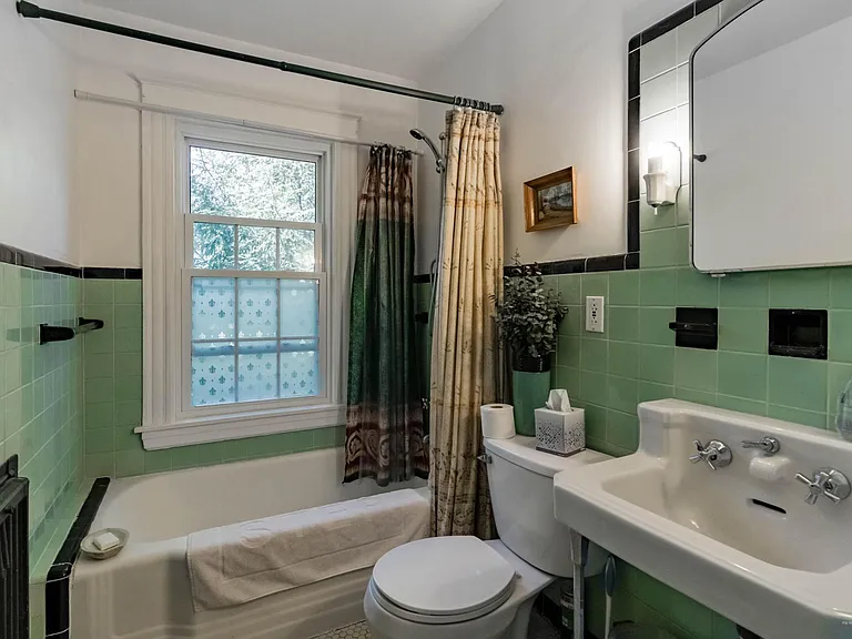 3 Catherine St — Photo 15