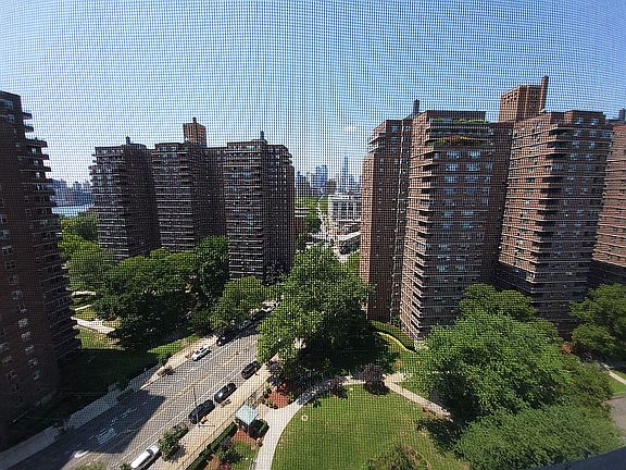 3rd image of 475 Franklin D Roosevelt Dr #L1502