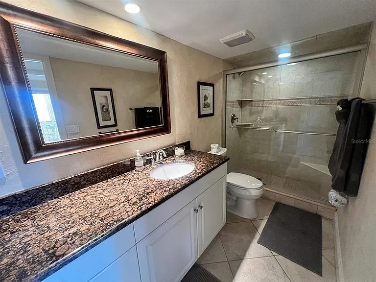 1125 W Peppertree Dr #202 — Photo 12