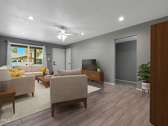 5th image of 2343 E MANHATTON Drive