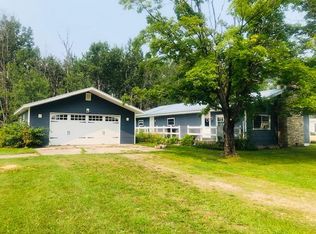 26294 S Point Rd, Goetzville, MI 49736
