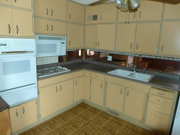 5th image of 1121 Nichols Ln