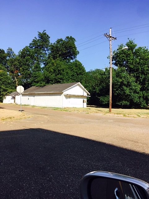 1st image of 615 W 16th St