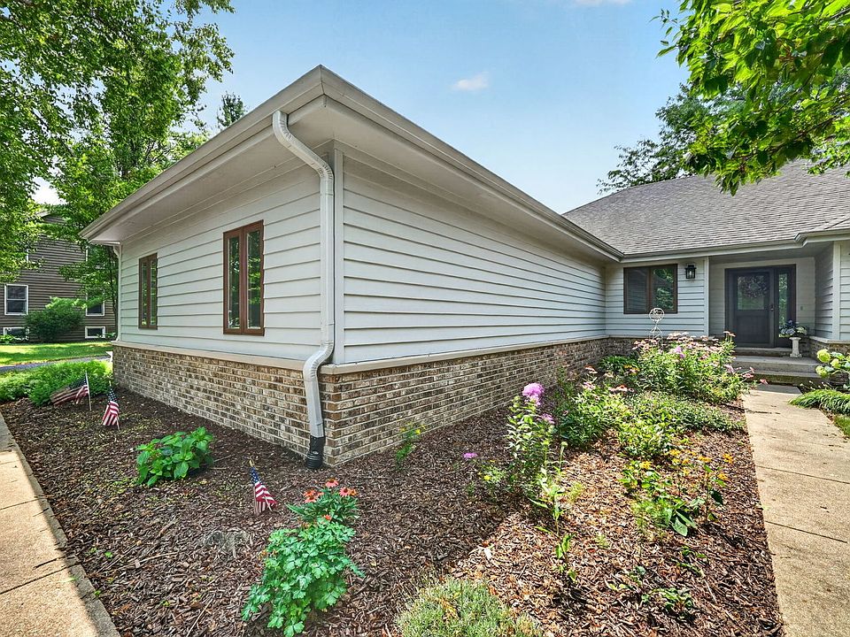 1st image of 10293 E Hickory Ridge Dr
