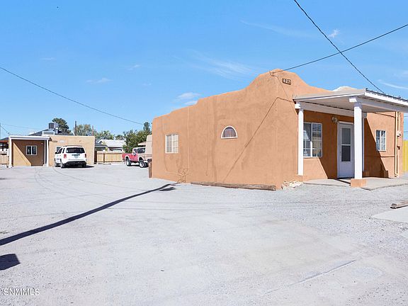 2nd image of 427/431 Pinon St