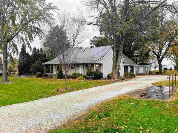 103 N Main St, Cannelburg, IN 47519