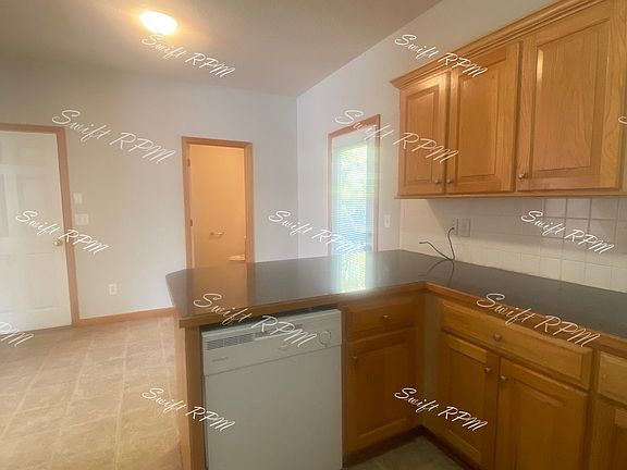 5th image of 5103 Hardy Ct #2-1