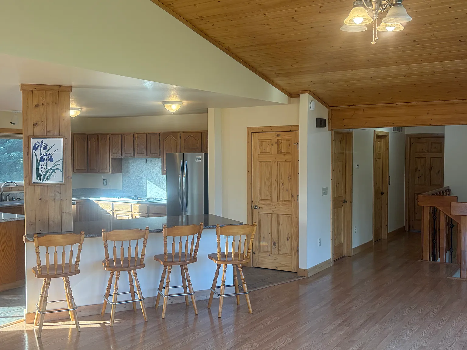 4 bed, 2007 sqft, $3,400 — Photo 3