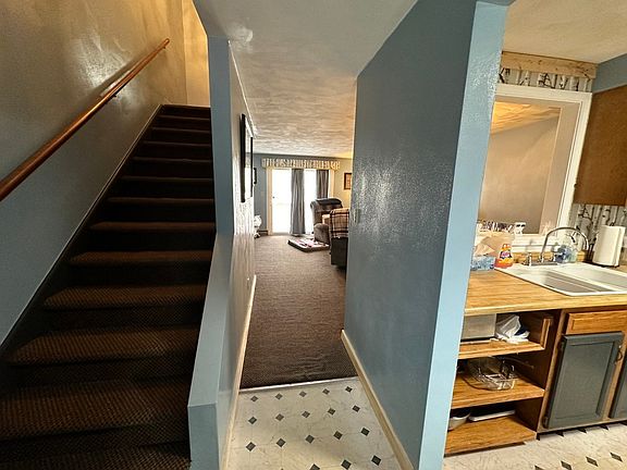 2nd image of 27 Starr Ave