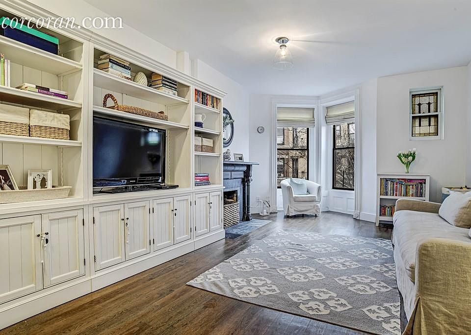 1st image of 397 1st St APT 3R