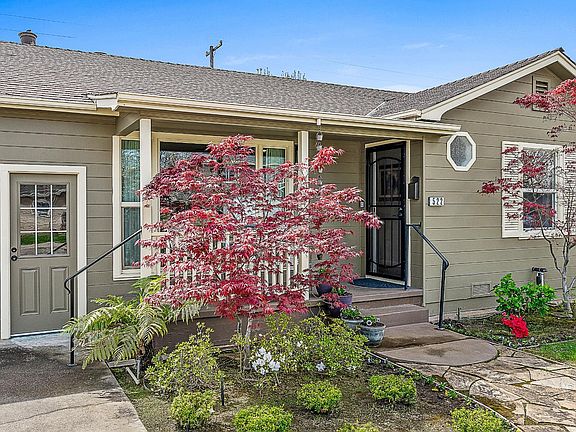 2nd image of 522 Ribier Avenue