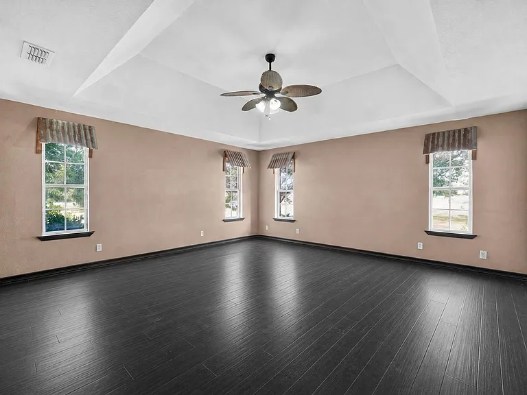 135 County Road 4519 — Photo 17