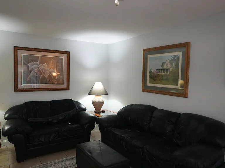 1832 East Dr — Photo 2
