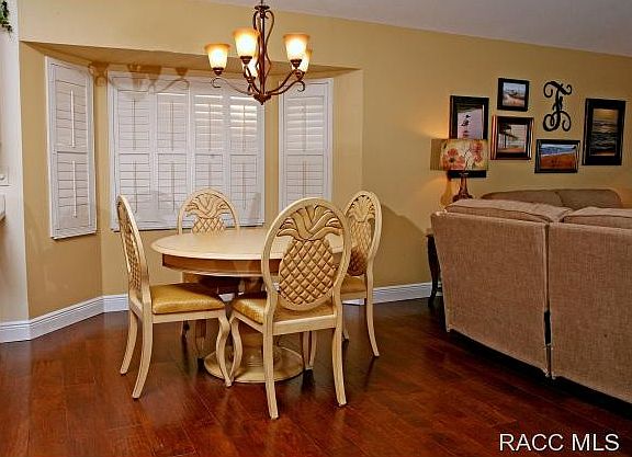 5th image of 2081 N Brentwood Cir