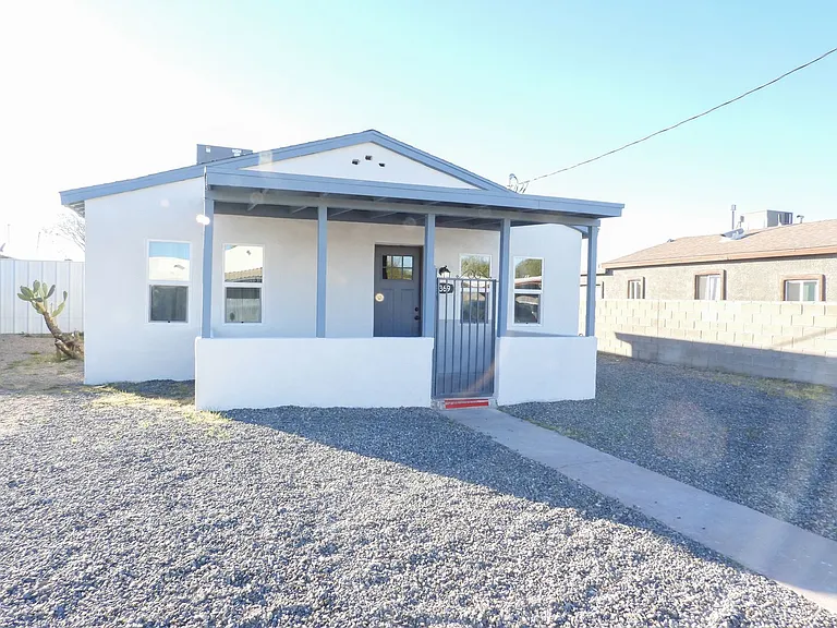 2639 N Fontana Ave — Photo 3