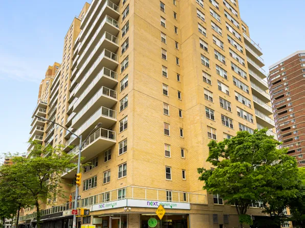 305 East 24th Street 4L image 11 of 11