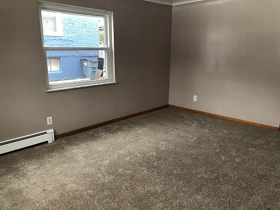 3rd image of 4868 N Overlook Ave