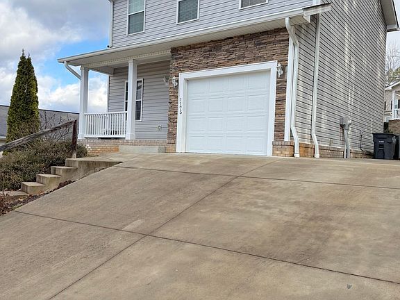 2nd image of 1175 Martingale Sq