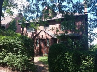 49 Jordan Rd, Brookline, MA 02446