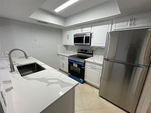 5th image of 11608 NW 35th Ct #E-2