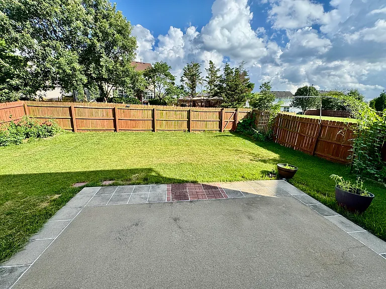 10916 Collington Dr — Photo 43
