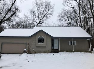 15126 Locust Grove Dr, Byron, MI 48418