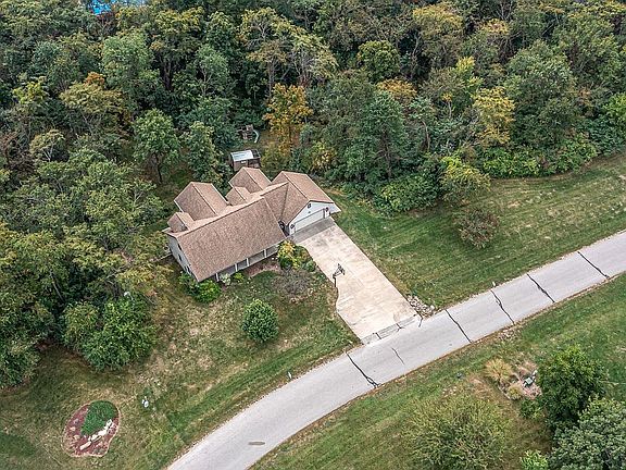 4th image of 2753 Royal Oaks Dr NW