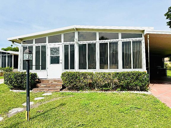 2nd image of 112 Sargasso Ln