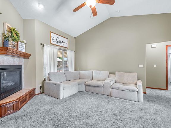 4th image of 808 Rushwood Ct