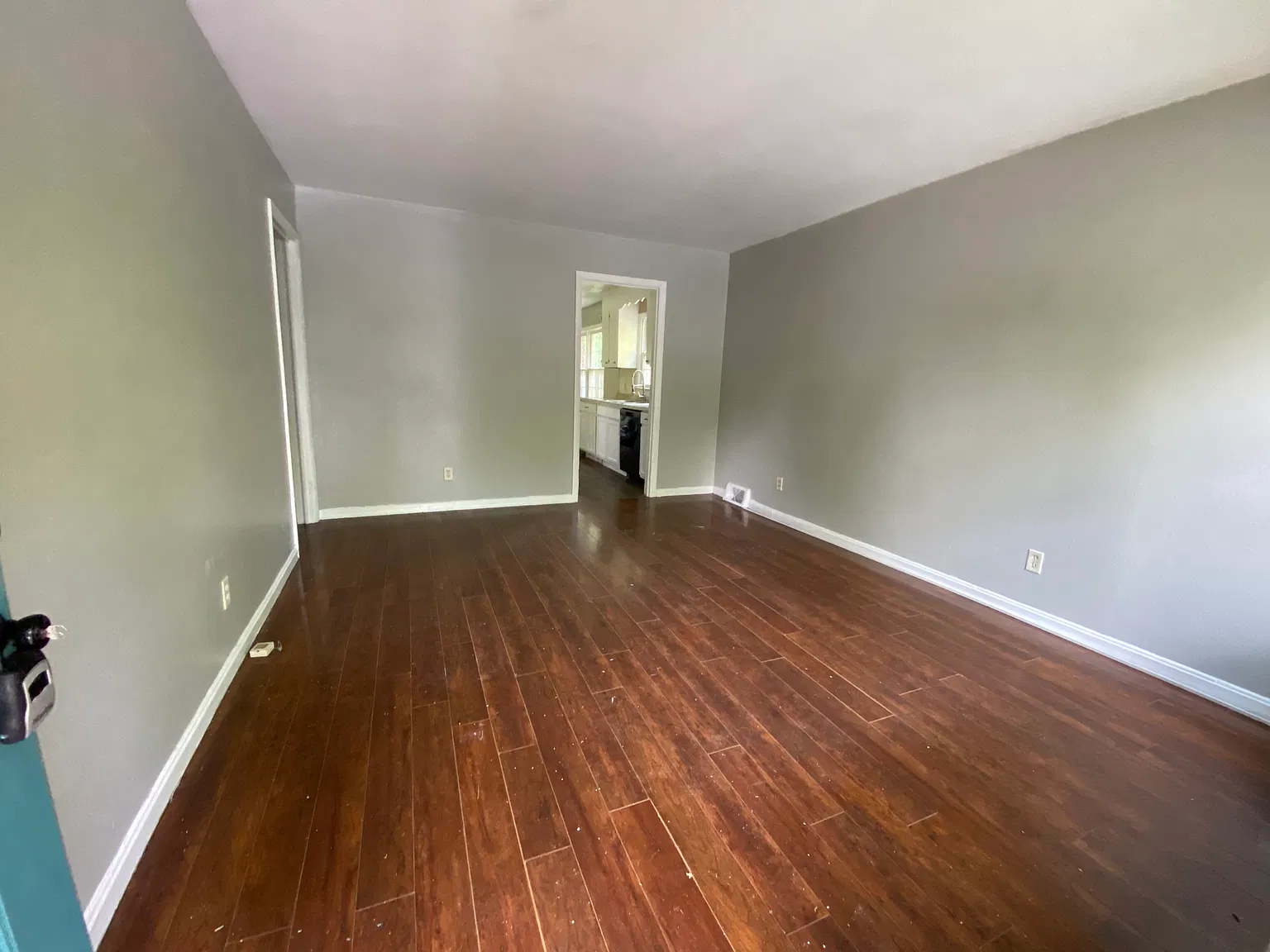 3 bed, 1.5 bath, 1136 sqft, $1,695 — Photo 2