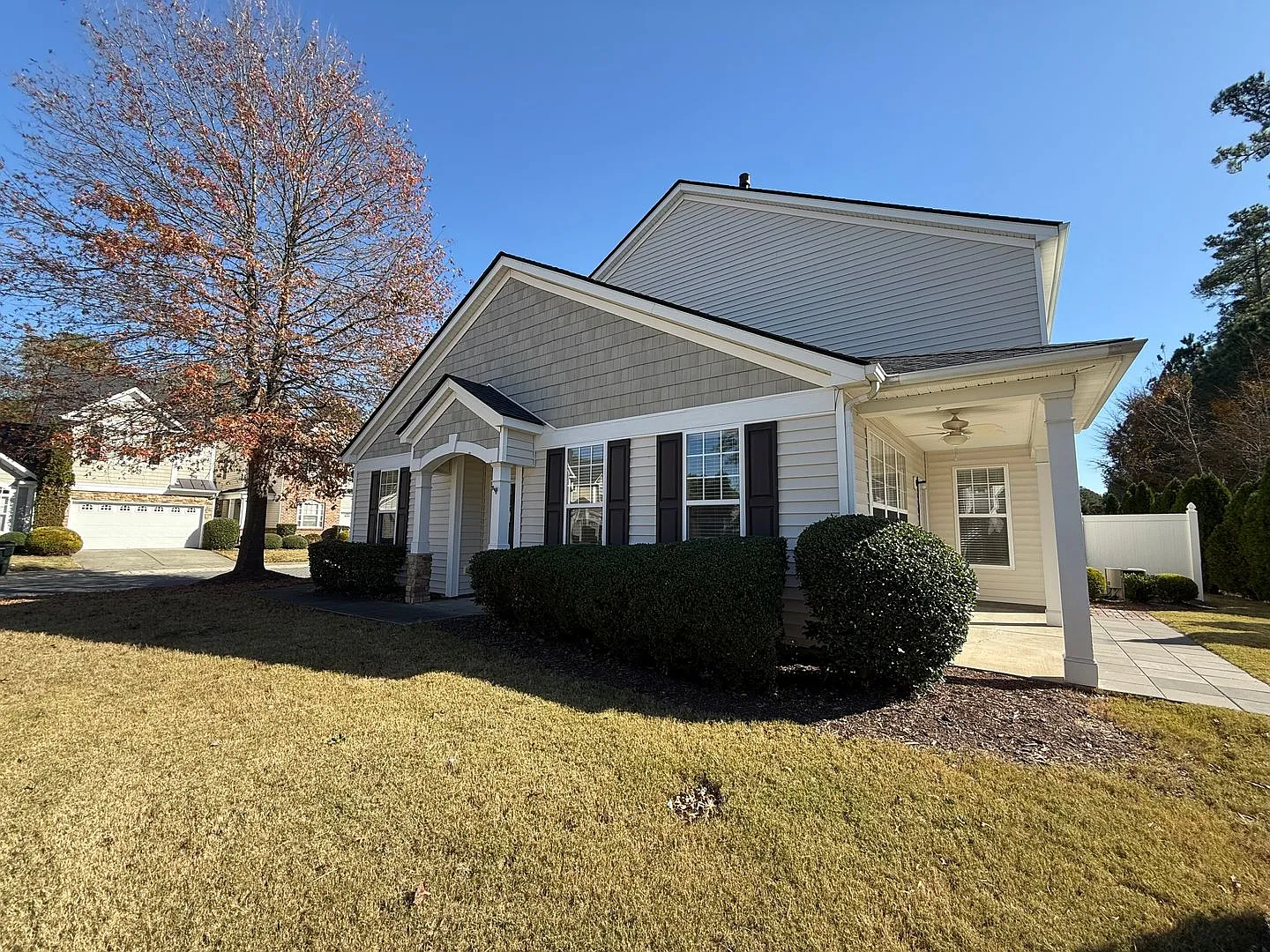 Stunning 2BD, 2.5BA Morrisville Home in a Prime Location Near Interstates, RDU Airport, and RTP — Photo 3