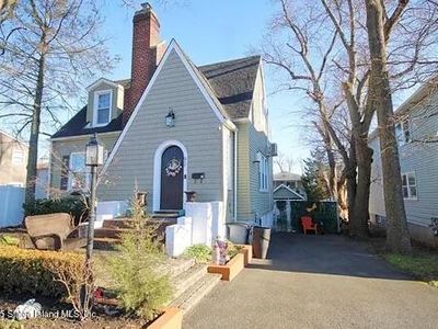 92 Twombly Ave, Staten Island, NY, 10306