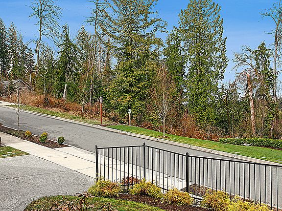 2nd image of 23921 NE 127th St