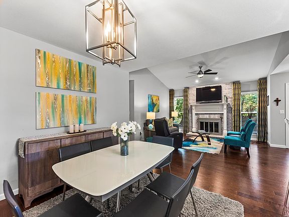 3rd image of 1020 King Henry Ct