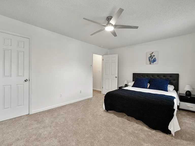 Bell Dr SE — Photo 13