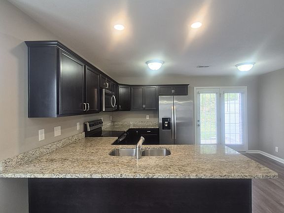 2nd image of 290 Alexander Blvd