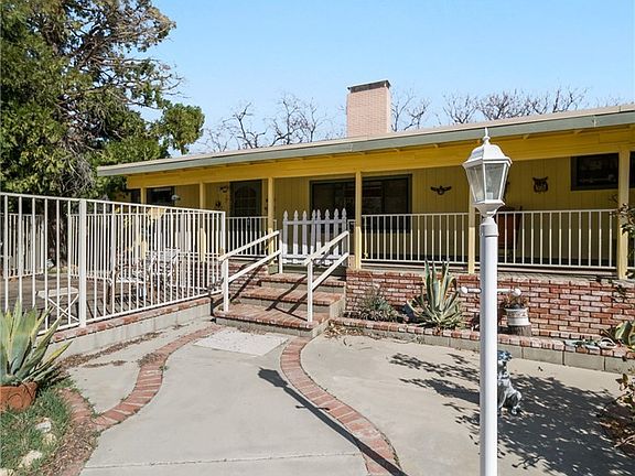 2nd image of 39638 Calle Chiquito